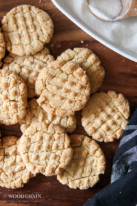 A picture of the peanut butter cookies.