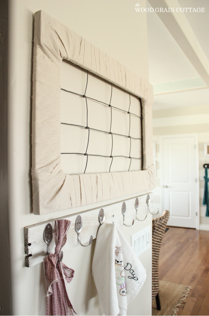 DIY Fabric Strip Frame with Wire Mesh | The Wood Grain Cottage