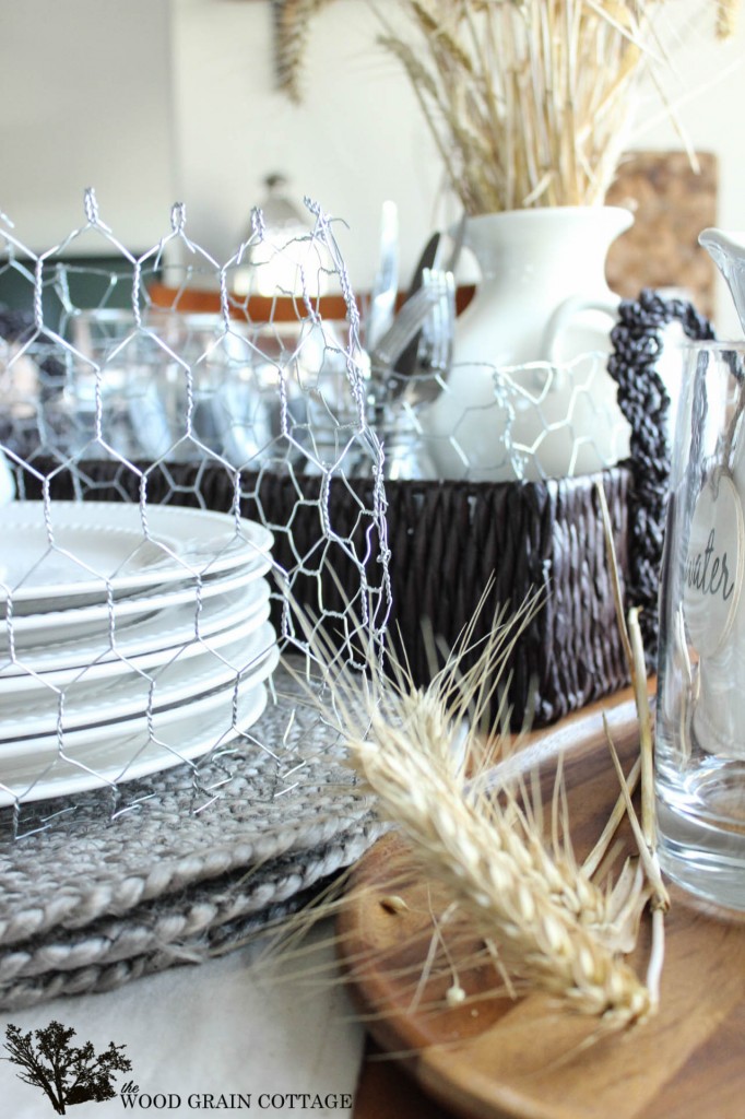 Easy Chicken Wire Baskets by The Wood Grain Cottage