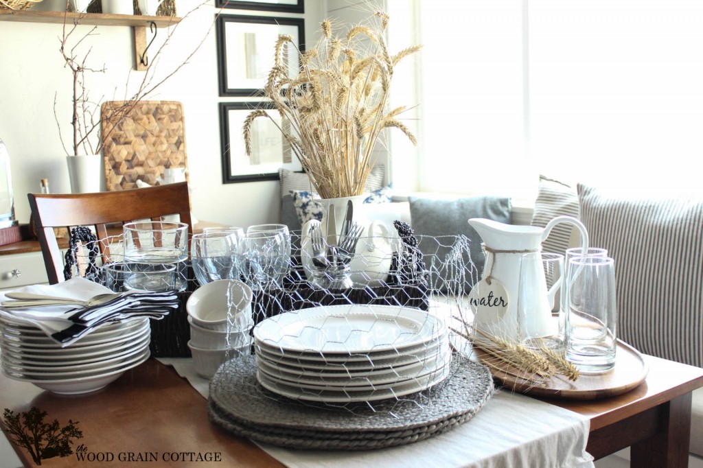 Easy Chicken Wire Baskets by The Wood Grain Cottage