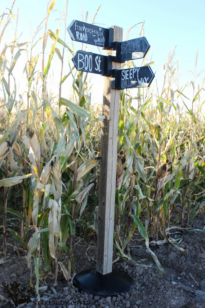 Chalkboard Sign Pole by The Wood Grain Cottage