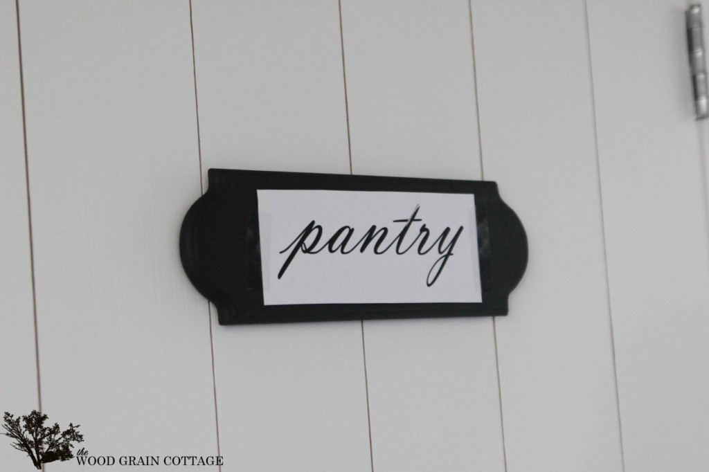 DIY Chalkboard Pantry Sign by The Wood Grain Cottage