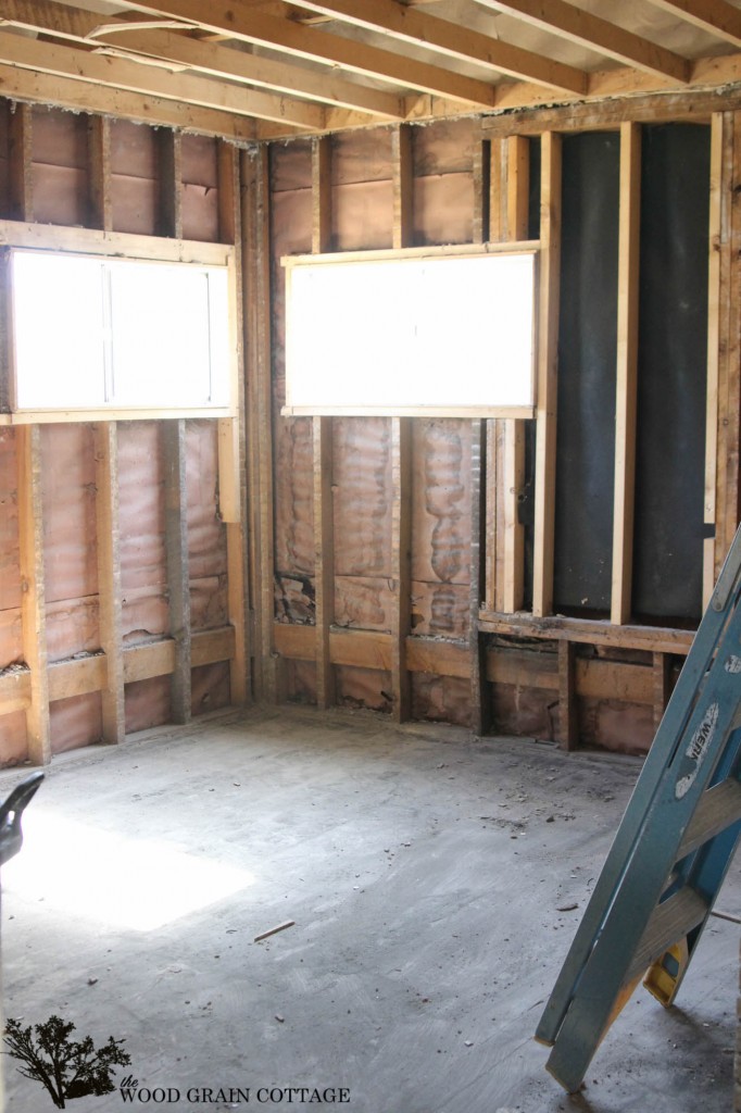 Demolation (Part 2) at the Fixer Upper by The Wood Grain Cottage