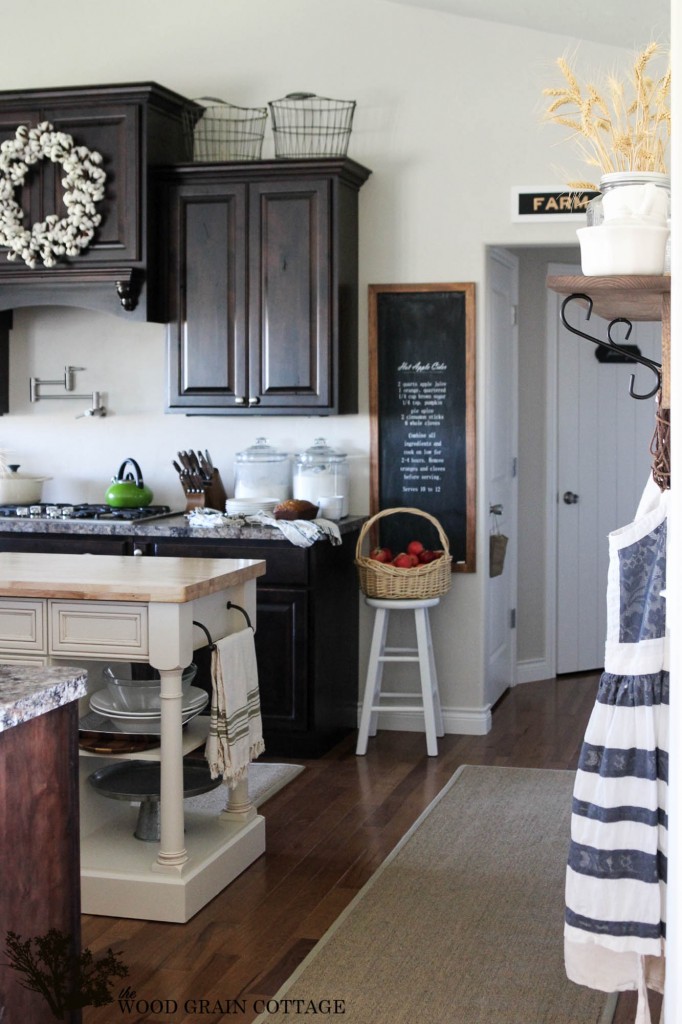 Fall Home Tour by The Wood Grain Cottage