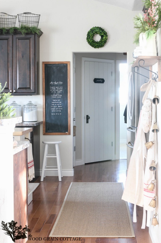 Christmas Home Tour at The Wood Grain Cottage