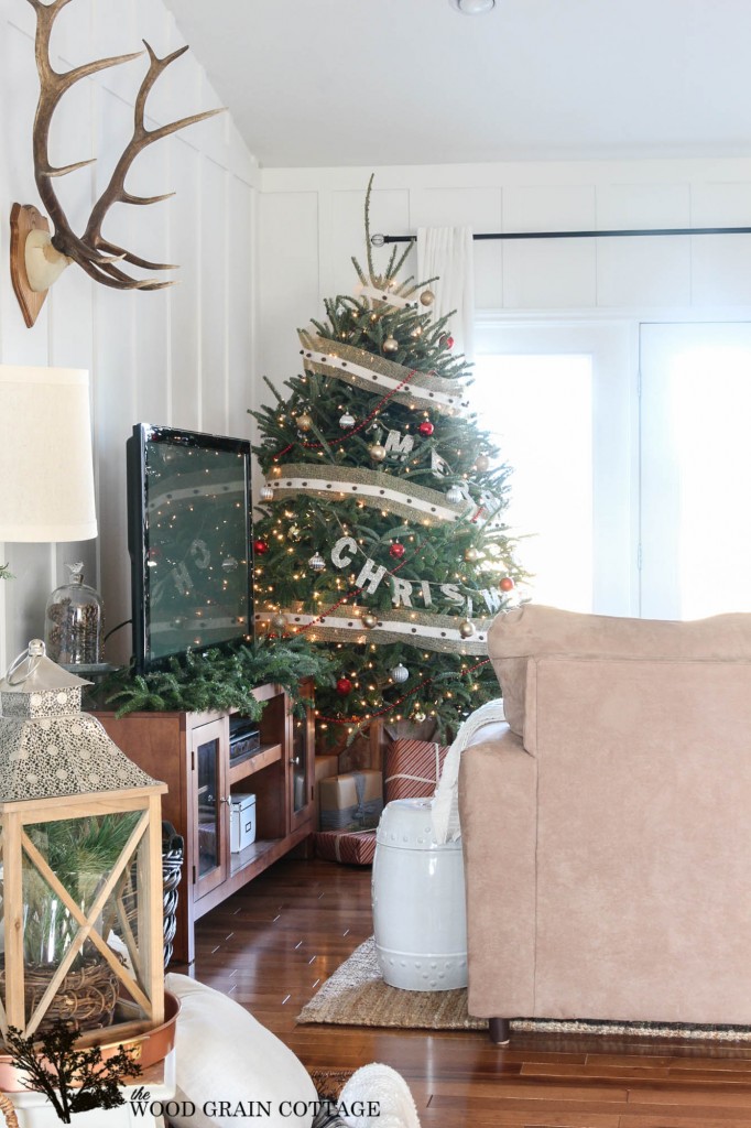 Christmas Home Tour at The Wood Grain Cottage