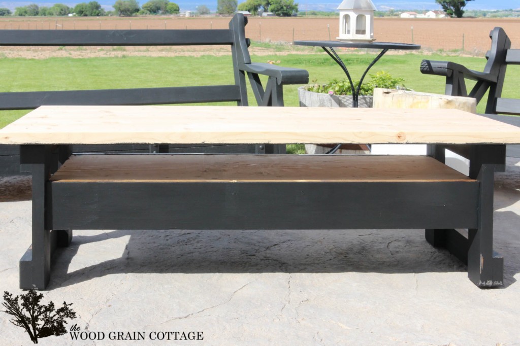Outdoor Coffee Table Makeover by The Wood Grain Cottage