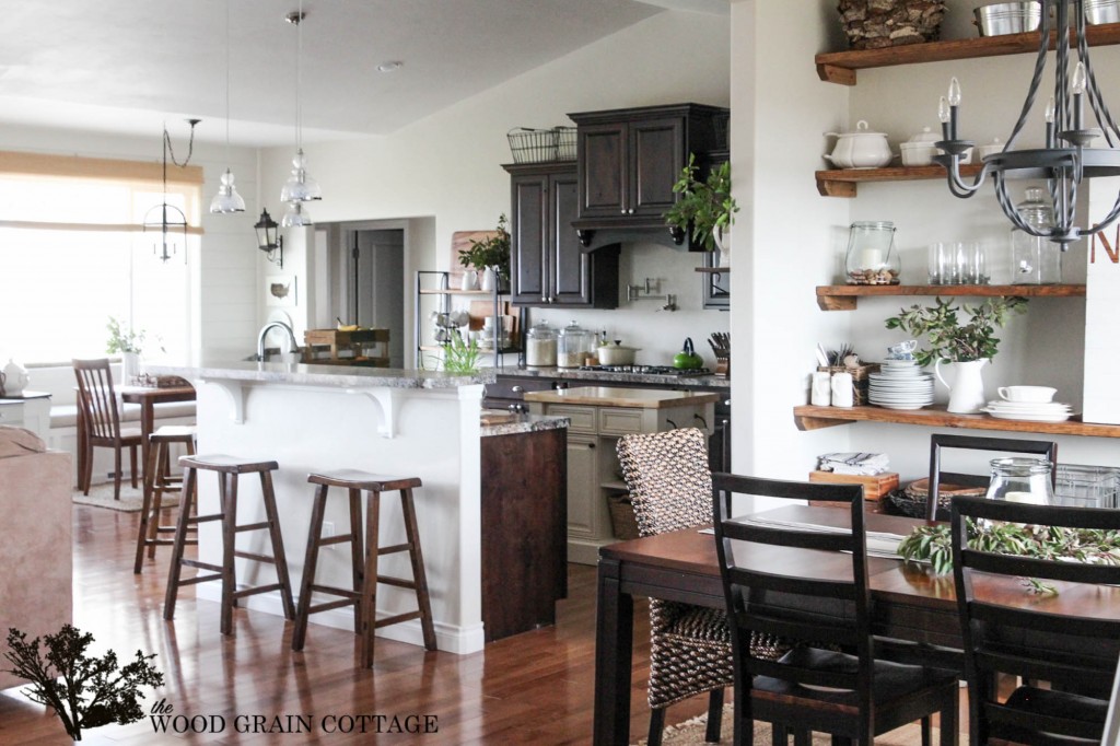 Summer Home Tour with Great Decoraing Ideas. By The Wood Grain Cottage