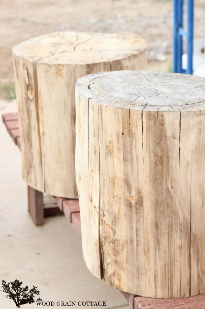 Turn an old stump into a great outdoor side table! Full tutorial by The Wood Grain Cottage