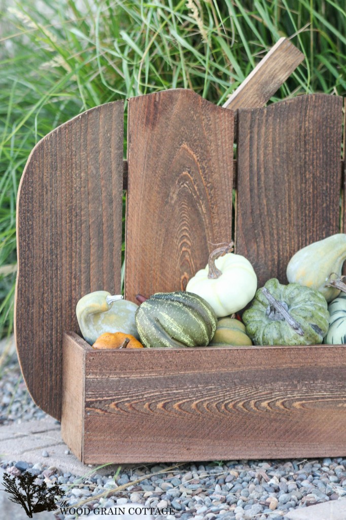 Build your own Rustic Wood Pumpkin. Full Tutorial by The Wood Grain Cottage 