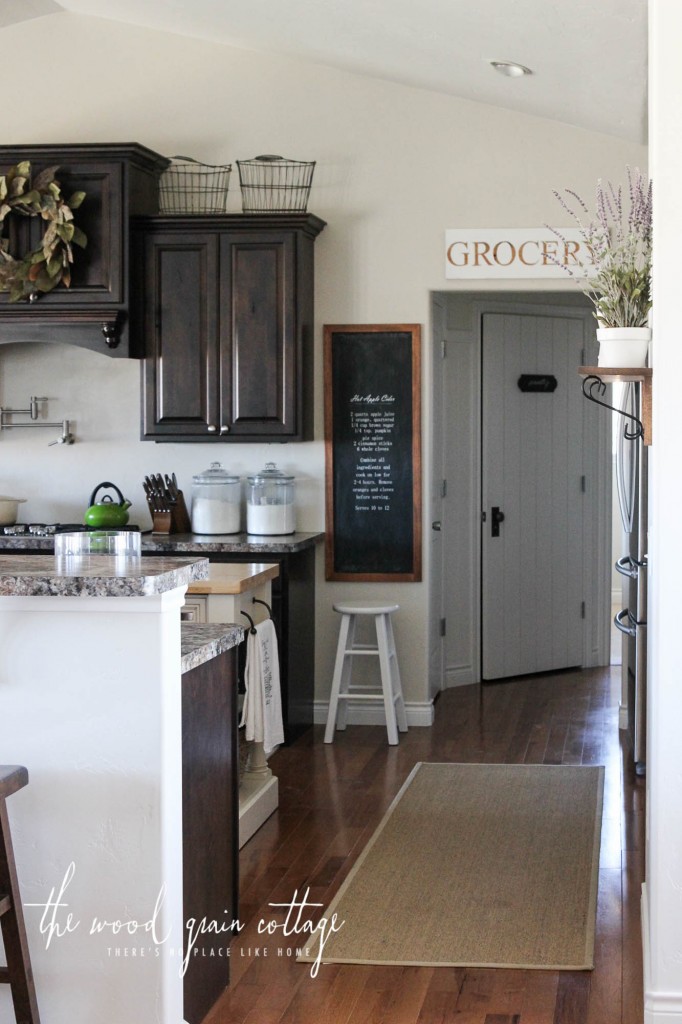 An Updated Home Tour by The Wood Grain Cottage