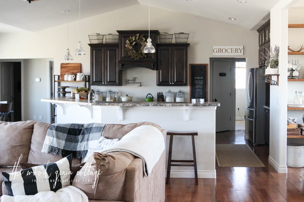 An Updated Home Tour by The Wood Grain Cottage