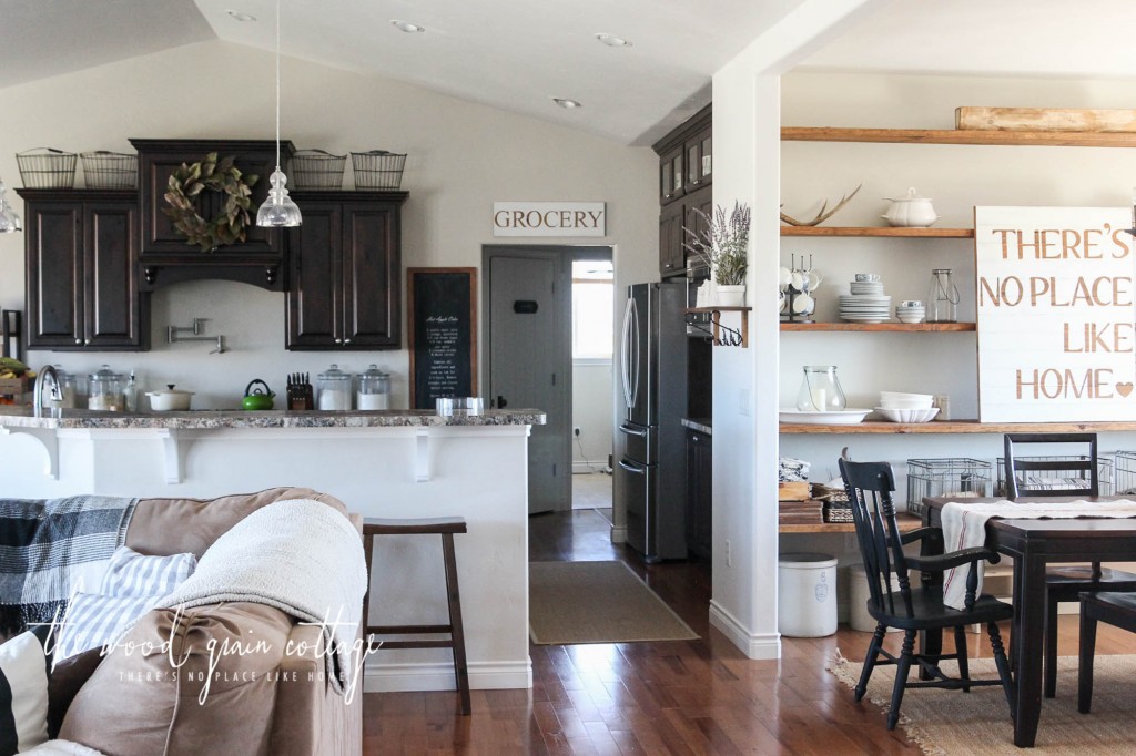 An Updated Home Tour by The Wood Grain Cottage