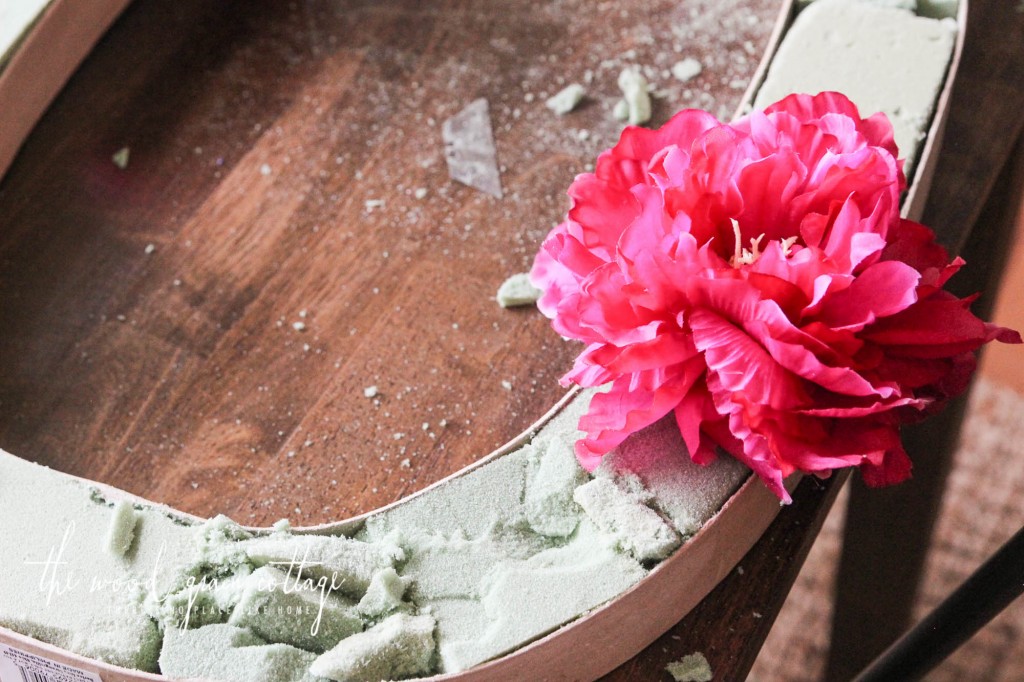 How To Make A Floral O by The Wood Grain Cottage