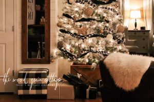 Christmas Night Tour by The Wood Grain Cottage